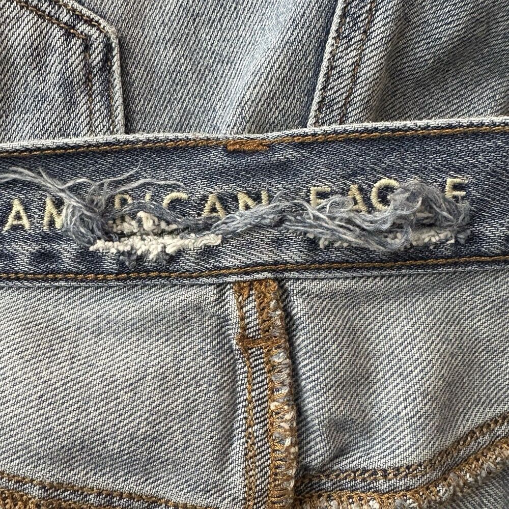 American Eagle Hi-Rise Girlfriend Jeans Destroyed Crop Cotton Denim Blue Size 12 - Picture 4 of 7